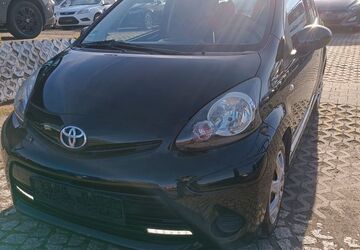 Toyota Aygo (X) 168.000 km 2.999 &euro; Berlin 13597