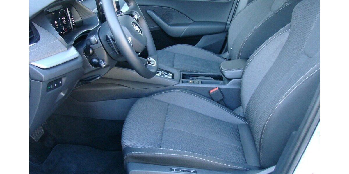 Skoda Octavia 2.0TDI Style ACC Columbus HeadUp AHK 48.103 km 26.980 &euro; Falkensee 14612