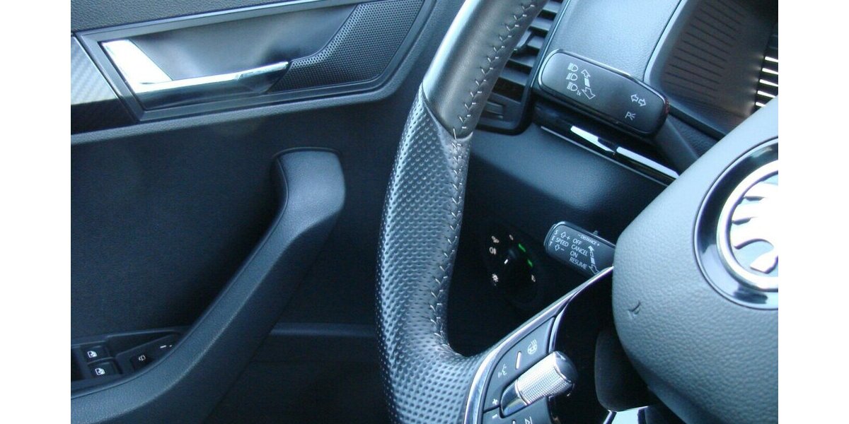 Skoda Karoq 2,0TDi 4x4 Sportline ACC AHK SHZ Matrix 13.915 km 37.980 &euro; Falkensee 14612