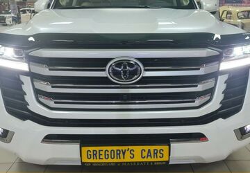 Toyota Land Cruiser 5 km 169.826 &euro; Berlin 10785