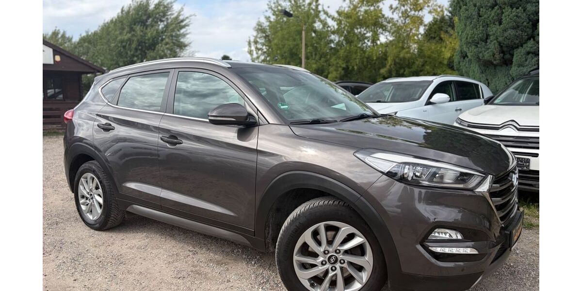 Hyundai TUCSON 262.691 km 9.990 &euro; Berlin 13127