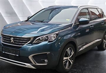 Peugeot 5008 48.989 km 18.990 &euro; Berlin 13051
