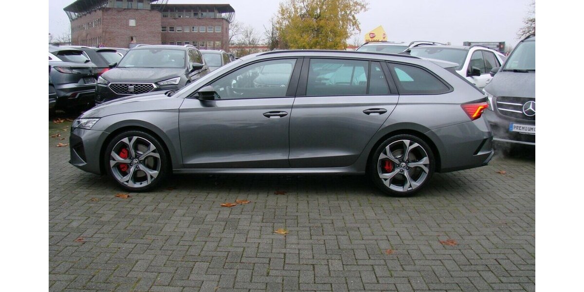 Skoda Octavia RS 2.0TSi AHK ACC LED Kamera 4.466 km 37.980 &euro; Falkensee 14612