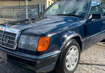 Mercedes-Benz 230 209.000 km 5.990 &euro; Berlin 12107