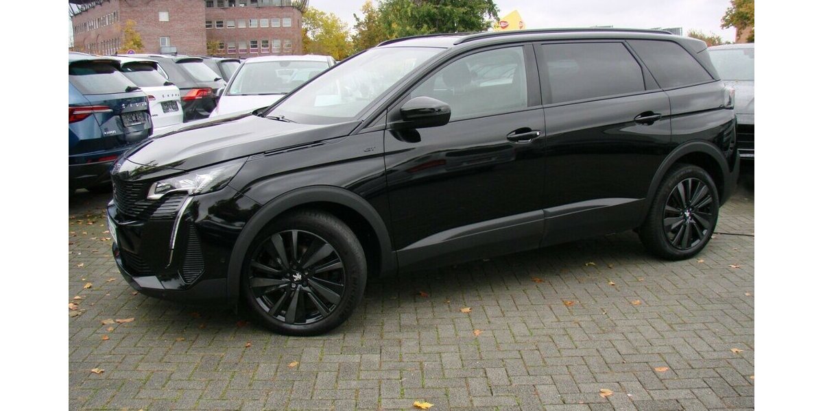 Peugeot 5008 1.2 PureTech 130 GT Focal ACC Pano 7Sitzer Le 30.873 km 26.980 &euro; Falkensee 14612