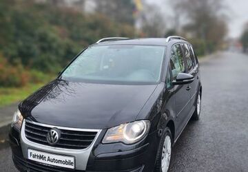 VW Touran 205.000 km 2.000 &euro; Berlin 10623
