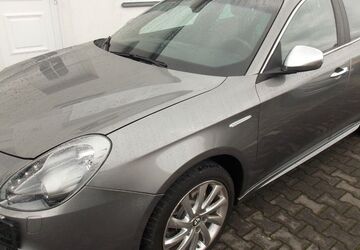 Alfa Romeo Giulietta 100.000 km 8.690 &euro; Mahlow 15831