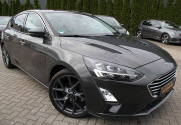 Ford Focus 38.618 km 14.490 &euro; Falkensee 14612