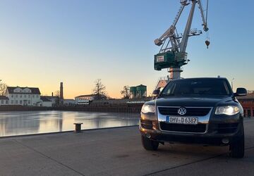 VW Touareg 308.788 km 9.900 &euro; Velten 16727