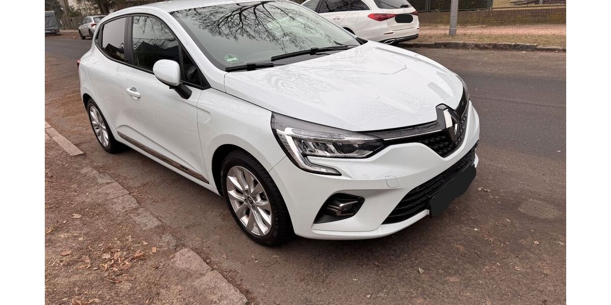 Renault Clio 21.245 km 14.400 &euro; Berlin 13505