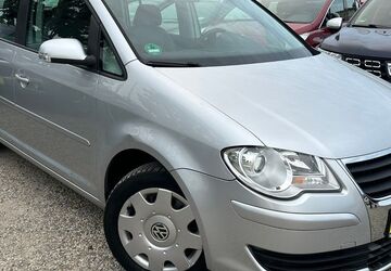 VW Touran 150.281 km 6.490 &euro; Berlin 13089