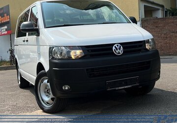 VW T5 Transporter Kombi 1. Hand 8 sitzer 169.000 km 13.990 &euro; Berlin 13187