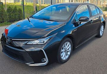 Toyota Corolla 68.000 km 20.800 &euro; Berlin 12487