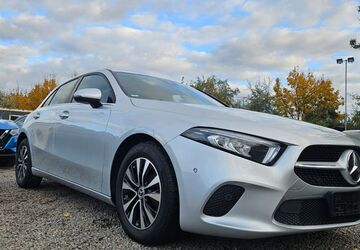 Mercedes-Benz A 180 142.600 km 18.300 &euro; Berlin 12099