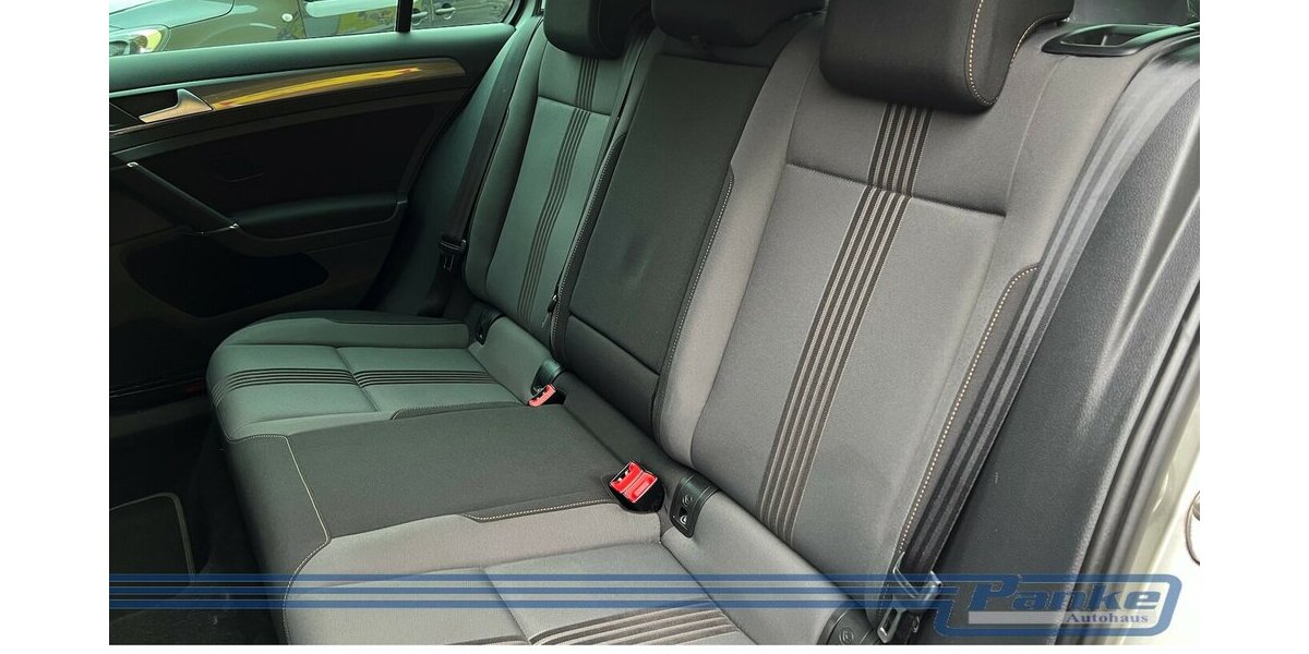 VW Golf VII Allstar BMT*PDC*Xenon*SHZ*Tempo* 94.457 km 11.990 &euro; Berlin 13187