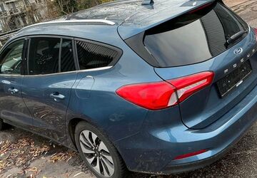 Ford Focus 83.200 km 7.600 &euro; Berlin 10829