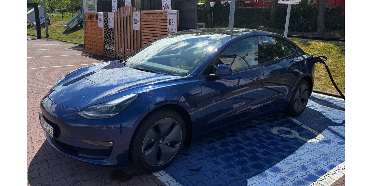 Tesla Model 3 68.000 km 27.500 &euro; Berlin 14055