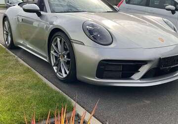 Porsche 992 2.200 km 154.990 &euro; Berlin 13435