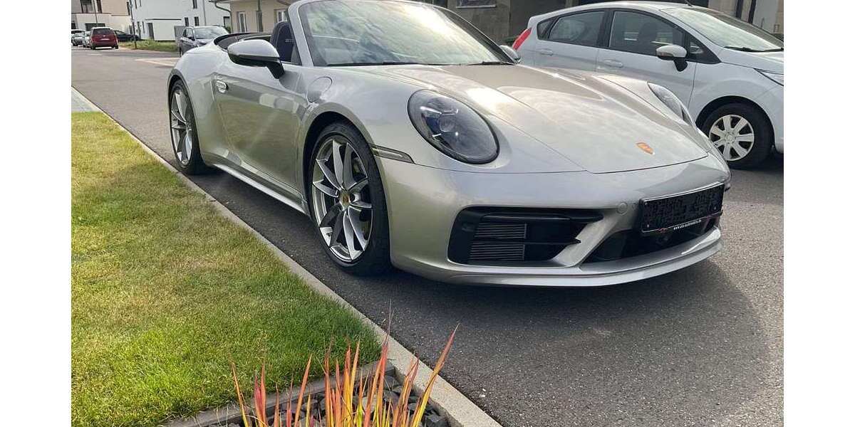 Porsche 992 2.200 km 154.990 &euro; Berlin 13435