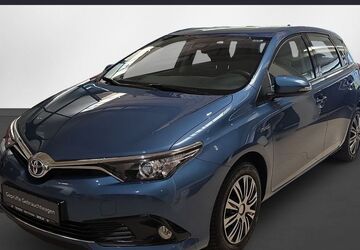 Toyota Auris 78.428 km 15.990 &euro; Berlin 13403