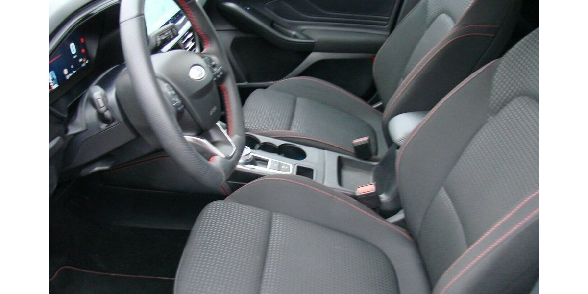 Ford Focus 1.5L TDCi ST-Line X ACC LED AHK HUD Bliss 12.043 km 22.980 &euro; Falkensee 14612