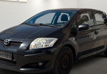 Toyota Auris 129.583 km 2.799 &euro; Berlin 12681