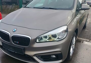 BMW 218 227.000 km 8.900 &euro; Berlin 13597