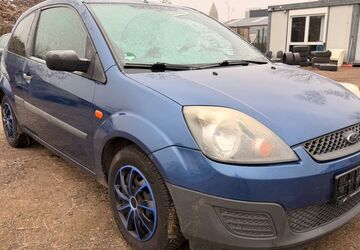 Ford Fiesta 101.318 km 2.495 &euro; Falkensee 14612
