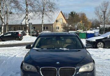 BMW 740 228.000 km 8.500 &euro; berlin 12277