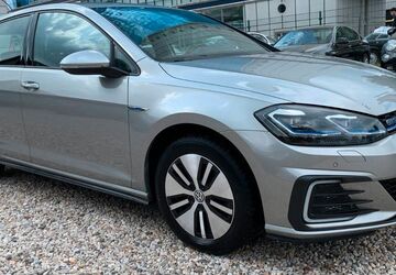 VW Golf 52.915 km 15.999 &euro; Berlin-Spandau 13597
