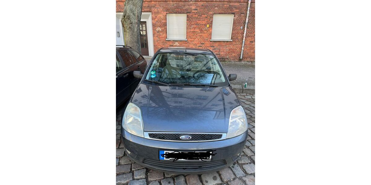 Ford Fiesta 162.000 km 1.550 &euro; Berlin 10367