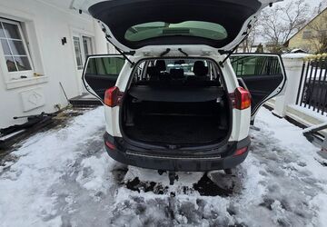 Toyota RAV 4 233.000 km 8.900 &euro; Berlin 13591