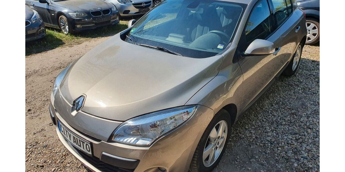 Renault Megane 100.000 km 4.670 &euro; Berlin - Französische Buchholz 13127