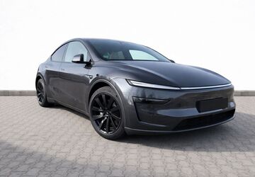 Tesla Model Y 16.487 km 53.999 &euro; Berlin 13051