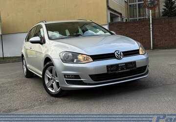 VW Golf Variant 1.2 TSI BMT*StandH*NAV*SHZ*PDC*BT* 150.000 km 6.990 &euro; Berlin 13187
