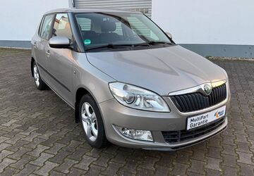 Skoda Fabia 81.215 km 7.990 &euro; Berlin 13088