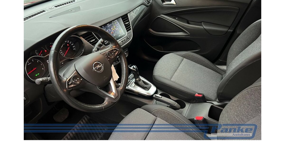 Opel Crossland Elegance*SR+WR*SHZ*R-Cam*Zahnr.Neu*AHK 59.247 km 14.990 &euro; Berlin 13187