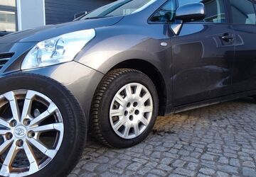 Toyota Verso 202.561 km 6.750 &euro; Falkensee 14612