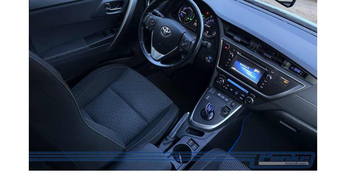 Toyota Auris Touring Sports Hybrid Aut.*RFK*SHZ*1Hand 165.355 km 10.480 &euro; Berlin 13187