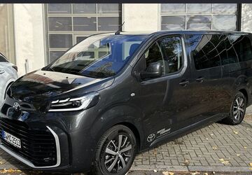 Toyota Proace (Verso) 18.000 km 62.000 &euro; Berlin 13403