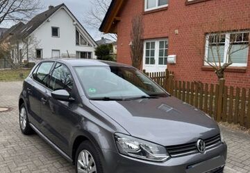 VW Polo 86.767 km 8.990 &euro; Berlin 10713