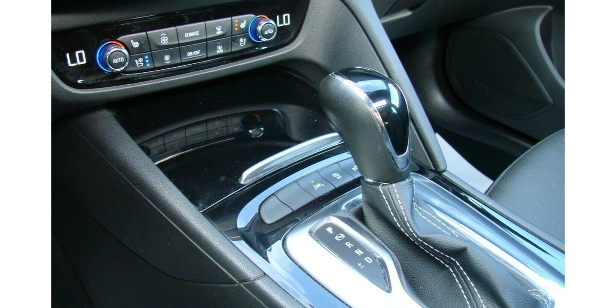 Opel Insignia Sports Tourer Innovation LED IntelliLux A 116.523 km 12.980 &euro; Falkensee 14612