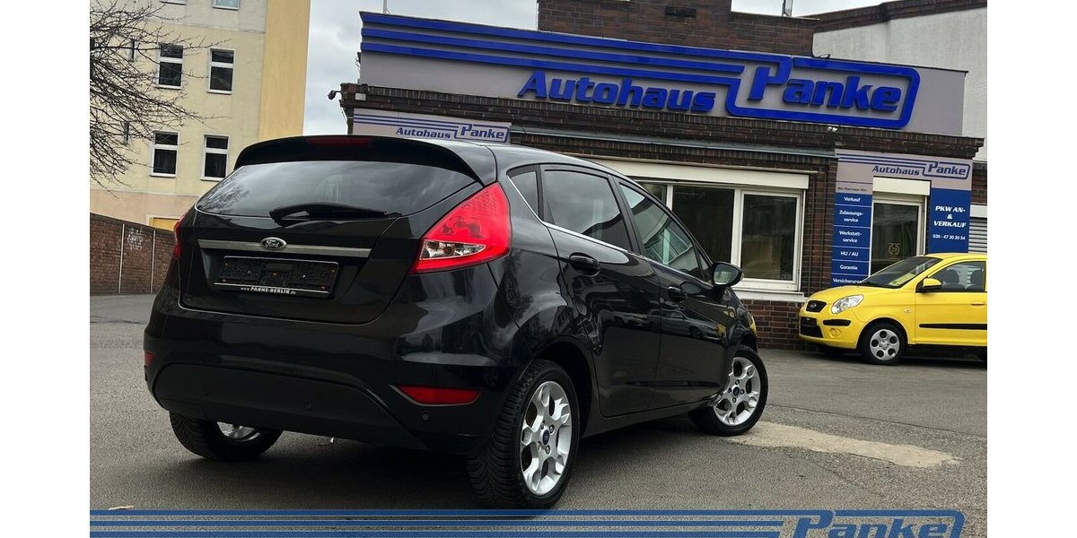 Ford Fiesta Titanium*Keyless*PDC*LED*Tel.*Chrom*GAS* 178.353 km 4.290 &euro; Berlin 13187