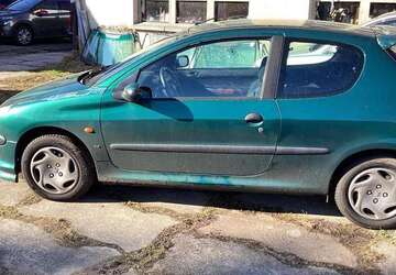 Peugeot 206 165.000 km 999 &euro; Potsdam 14469