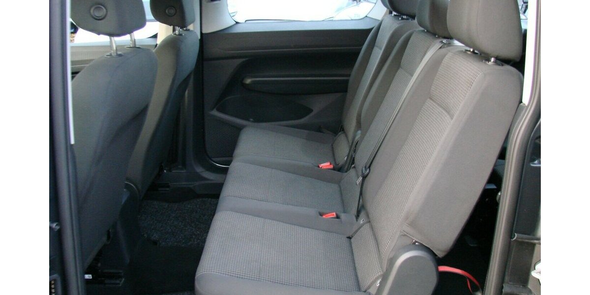 VW Caddy Maxi 2,0TDI 7Sitze Tempomat AHK 57.708 km 27.480 &euro; Falkensee 14612