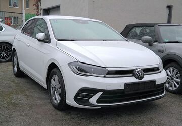 VW Polo 18.000 km 18.700 &euro; Berlin 12683