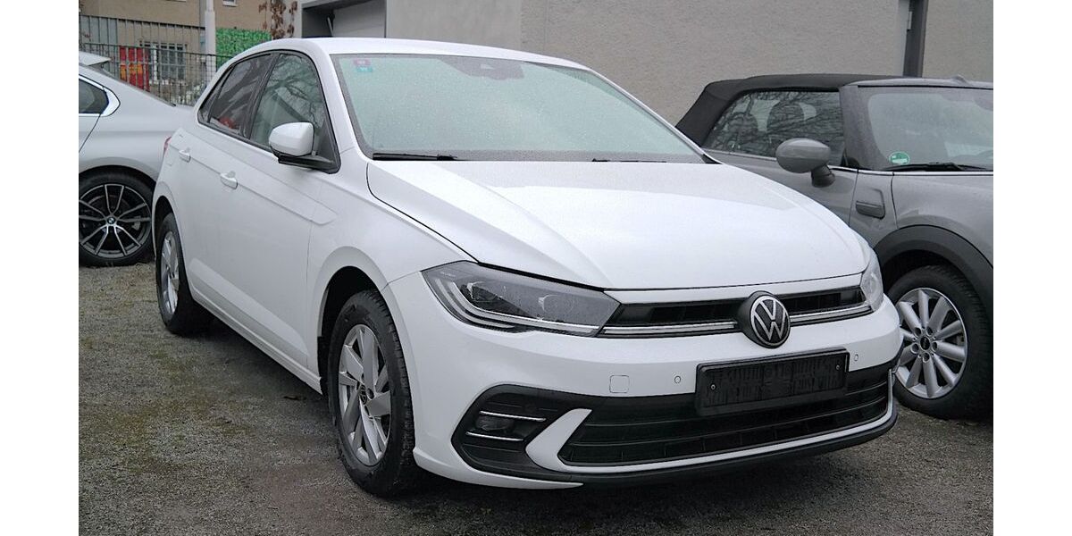 VW Polo 18.000 km 18.700 &euro; Berlin 12683