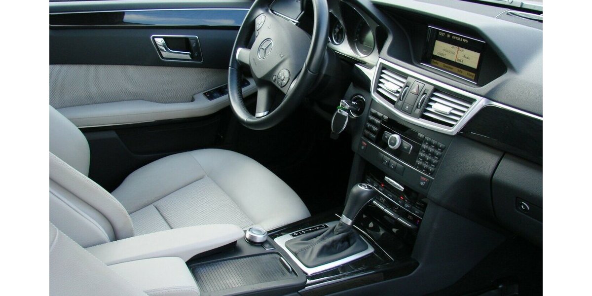 Mercedes-Benz E 220 CDI Avantgarde BlueEfficiency Multikontursit 141.322 km 13.980 &euro; Falkensee 14612