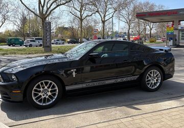 Ford Mustang 141.600 km 12.800 &euro; Berlin 10178