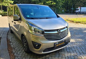 Opel Vivaro 199.000 km 12.900 &euro; Berlin 13409